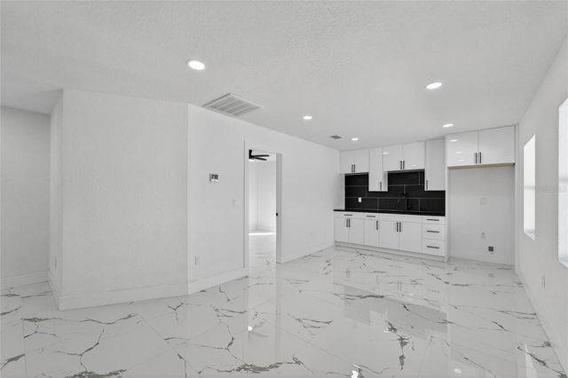 4712 E SERENA DRIVE, Tampa, FL 33617