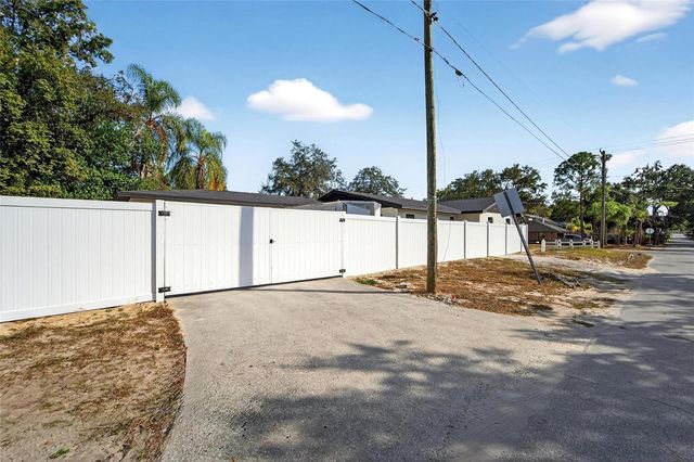 4712 E SERENA DRIVE, Tampa, FL 33617