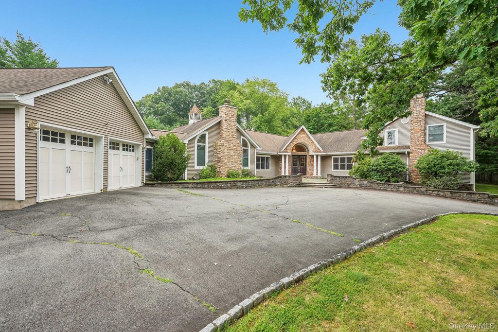 55 Strawtown Road, New City, NY 10956 — exterior