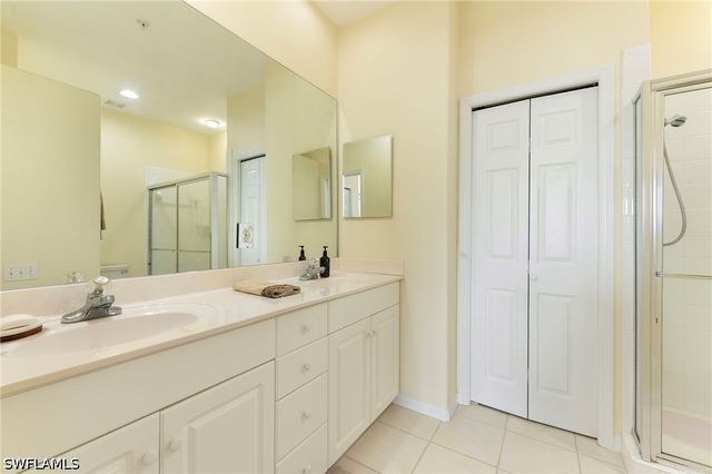 8247 Parkstone PL 206, Naples, FL 34120