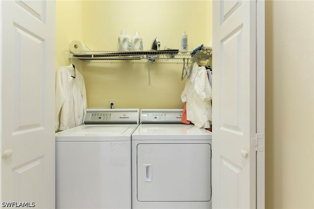8247 Parkstone PL 206, Naples, FL 34120