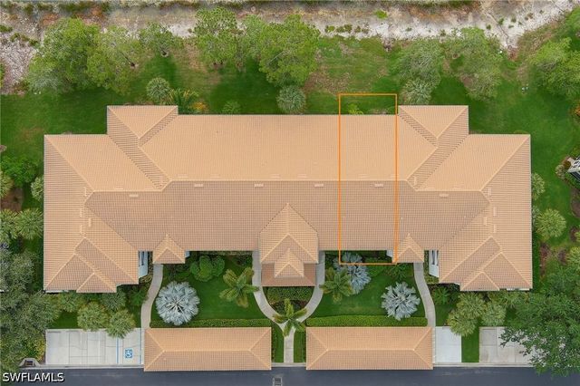 8247 Parkstone PL 206, Naples, FL 34120