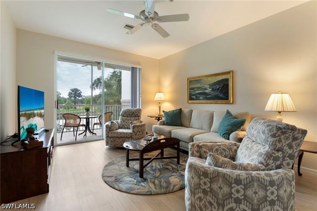 8247 Parkstone PL 206, Naples, FL 34120