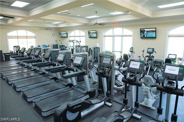 8247 Parkstone PL 206, Naples, FL 34120