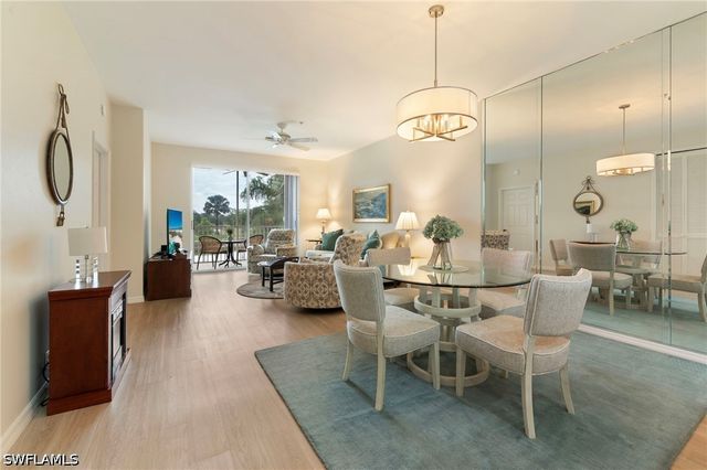 8247 Parkstone PL 206, Naples, FL 34120