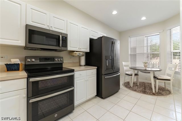 8247 Parkstone PL 206, Naples, FL 34120
