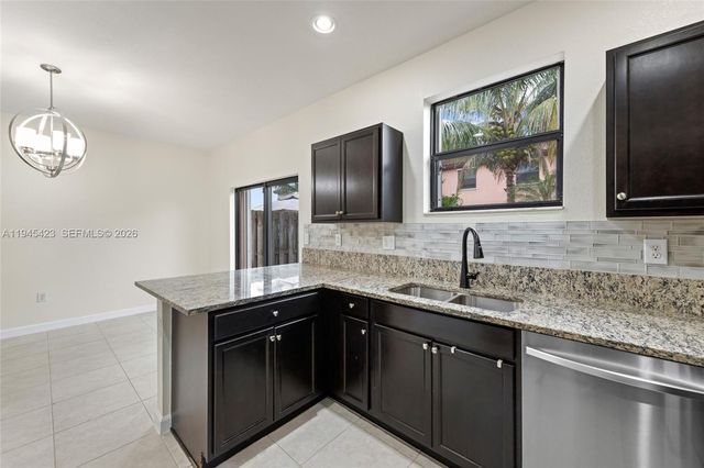 3777 SE 3rd St, Homestead, FL 33033