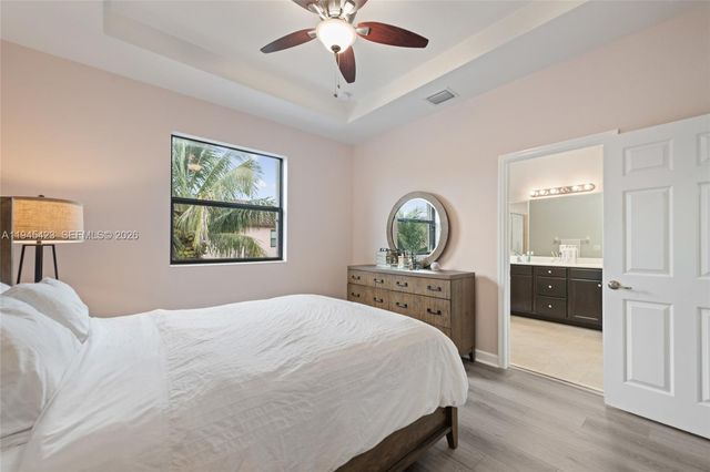 3777 SE 3rd St, Homestead, FL 33033