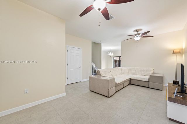 3777 SE 3rd St, Homestead, FL 33033