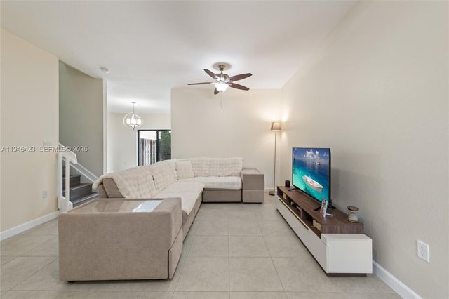 3777 SE 3rd St, Homestead, FL 33033