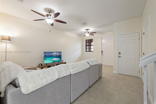 3777 SE 3rd St, Homestead, FL 33033