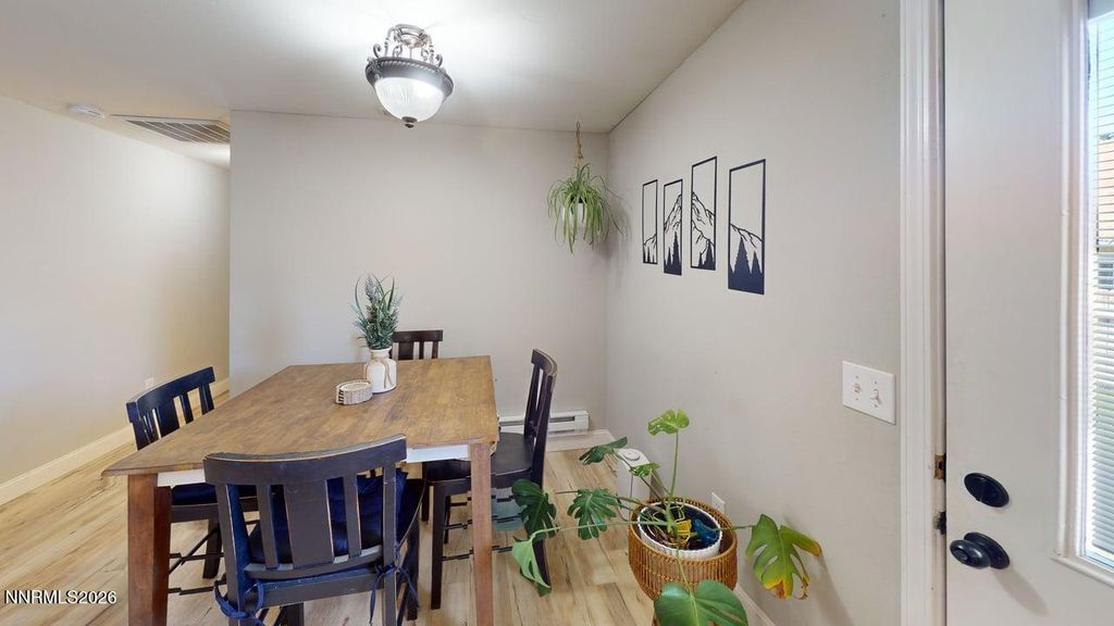 Image 10 of property listing at 452 Argenta Avenue, Winnemucca, NV 89445