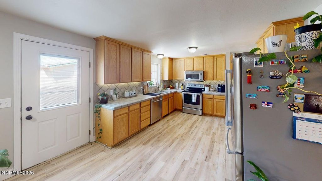 Image 8 of property listing at 452 Argenta Avenue, Winnemucca, NV 89445