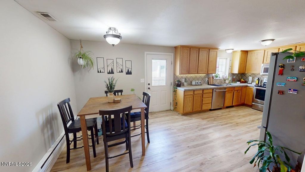 Image 9 of property listing at 452 Argenta Avenue, Winnemucca, NV 89445