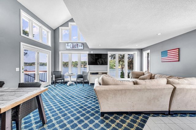 118 Berkshire Ave, Southwick, MA 01077