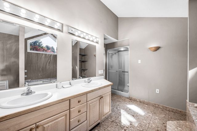 118 Berkshire Ave, Southwick, MA 01077