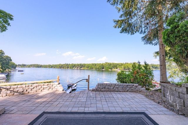 118 Berkshire Ave, Southwick, MA 01077