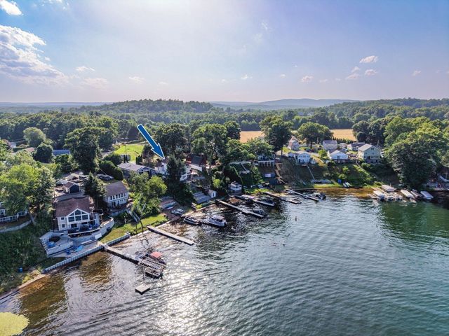 118 Berkshire Ave, Southwick, MA 01077