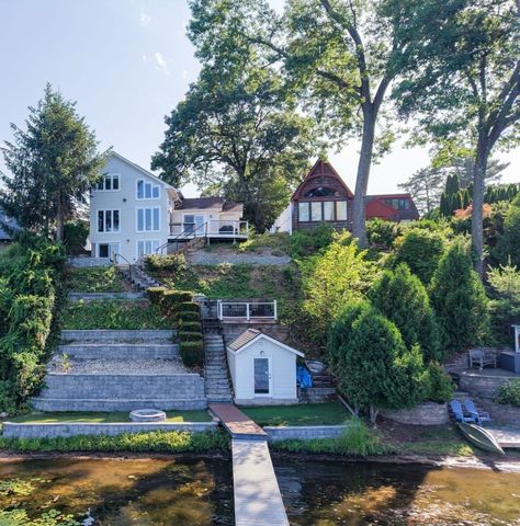 118 Berkshire Ave, Southwick, MA 01077