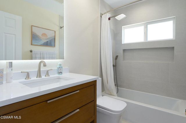 5557 Adelina Court, Agoura Hills, CA 91301