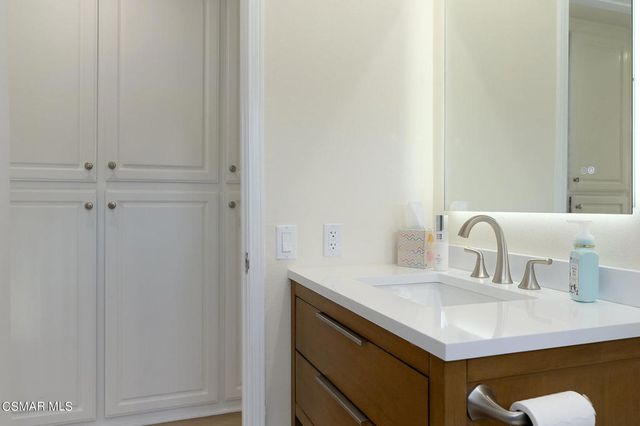 5557 Adelina Court, Agoura Hills, CA 91301
