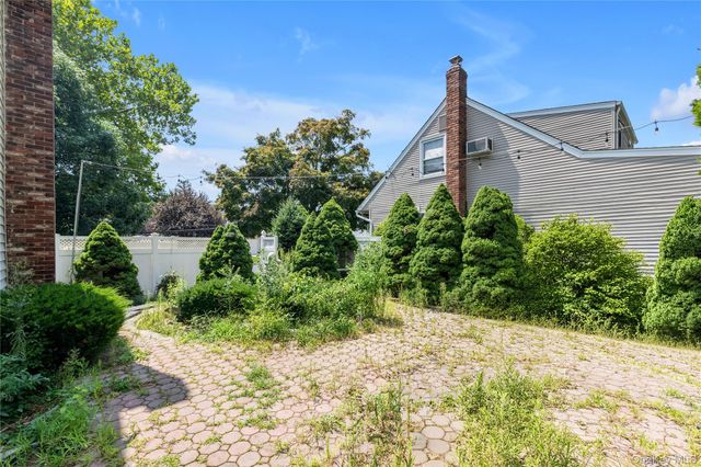 2739 Oak Drive, Bellmore, NY 11710