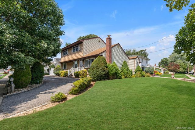 2739 Oak Drive, Bellmore, NY 11710