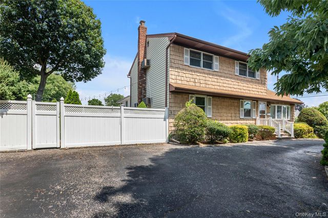2739 Oak Drive, Bellmore, NY 11710