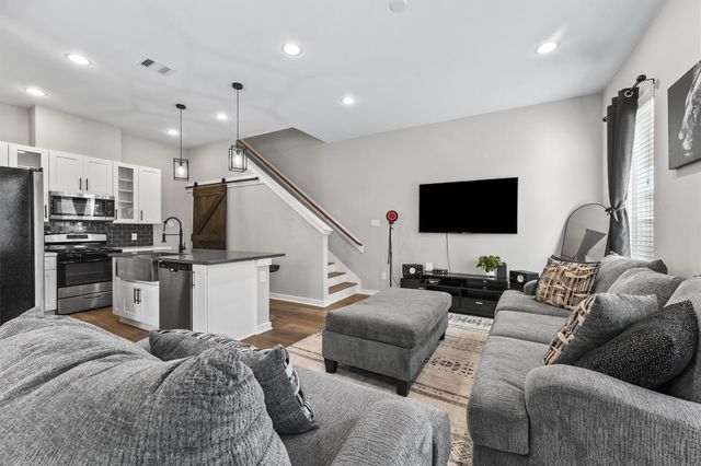 6704 Parker Grove Lane, Houston, TX 77076