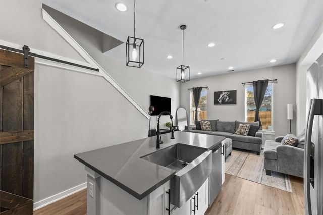 6704 Parker Grove Lane, Houston, TX 77076