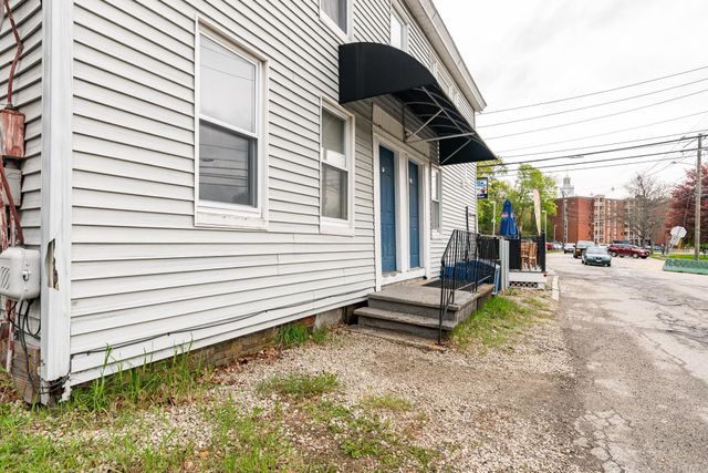 65 Henry Law Avenue, Dover, NH 03820
