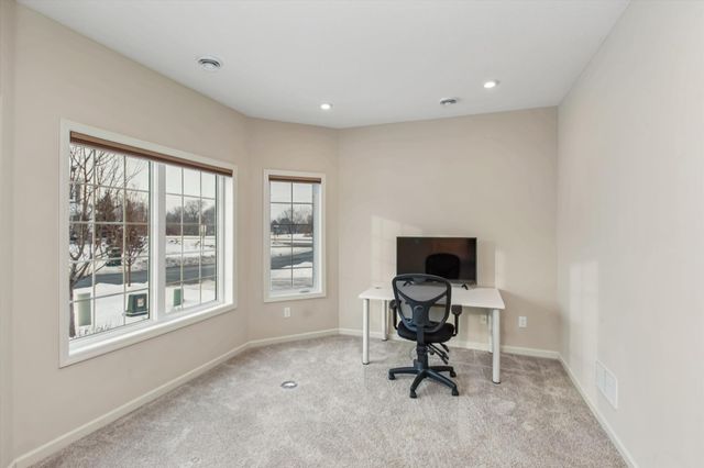 13585 Crownline Drive NE, Prior Lake, MN 55372