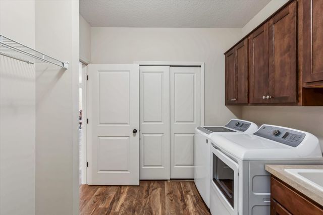 13585 Crownline Drive NE, Prior Lake, MN 55372