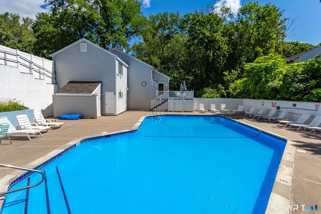 5 Brookwood Drive D, Rocky Hill, CT 06067
