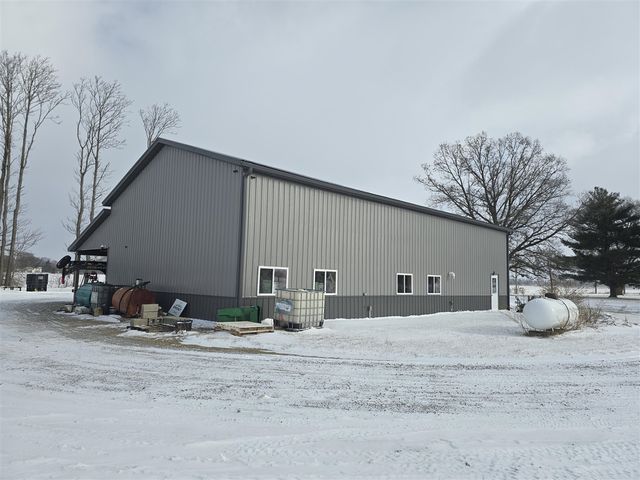 69430 Stubey Road, Sturgis, MI 49091