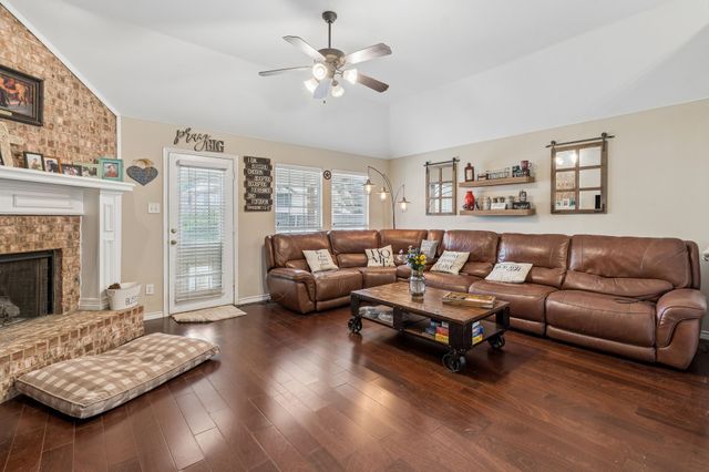 8013 Elk Mountain Trail, Mckinney, TX 75070
