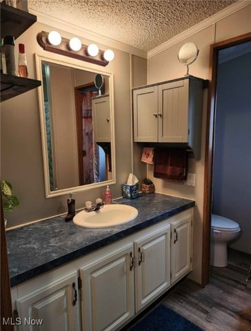 11575 oak Street NE 7850, Magnolia, OH 44643