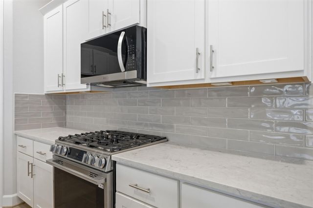 5523 Katy Freeway, Houston, TX 77007