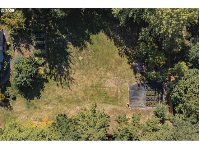6336 Sw SEYMOUR St B, Portland, OR 97221