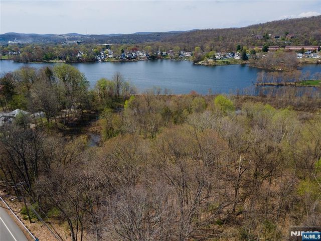 Terhune Drive, Wayne, NJ 07470