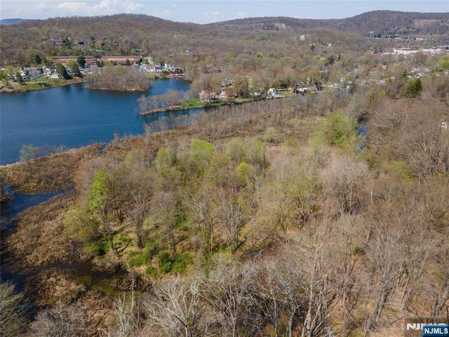 Terhune Drive, Wayne, NJ 07470