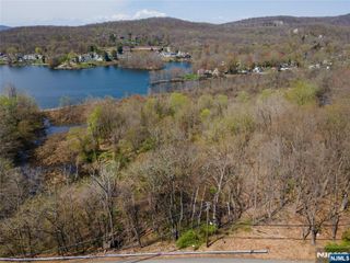 Terhune Drive, Wayne, NJ 07470