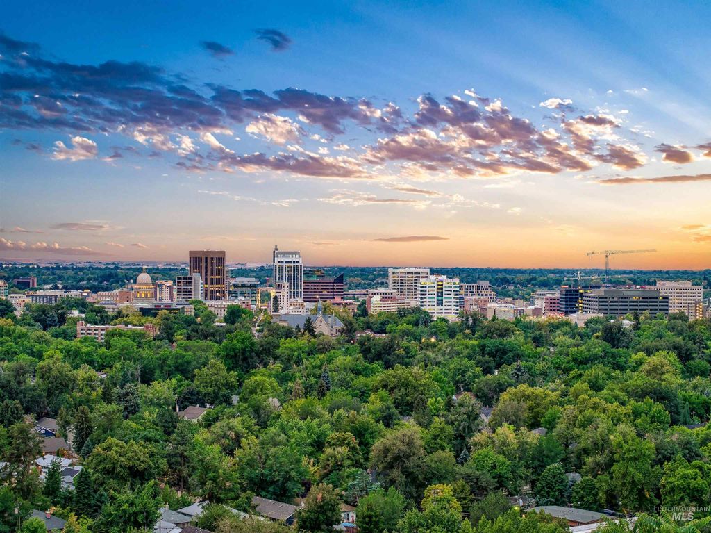 340 N Panorama Pl, Boise, ID 83702 photo 2