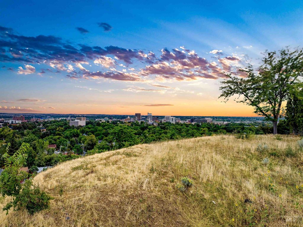 340 N Panorama Pl, Boise, ID 83702 photo 3