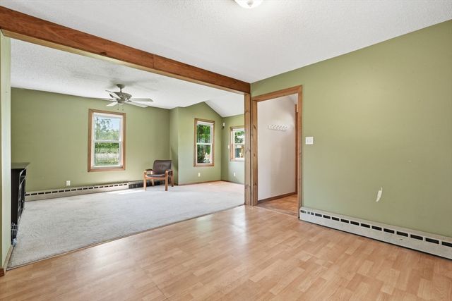 33 Baltimore Ave, Chicopee, MA 01020