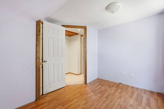33 Baltimore Ave, Chicopee, MA 01020