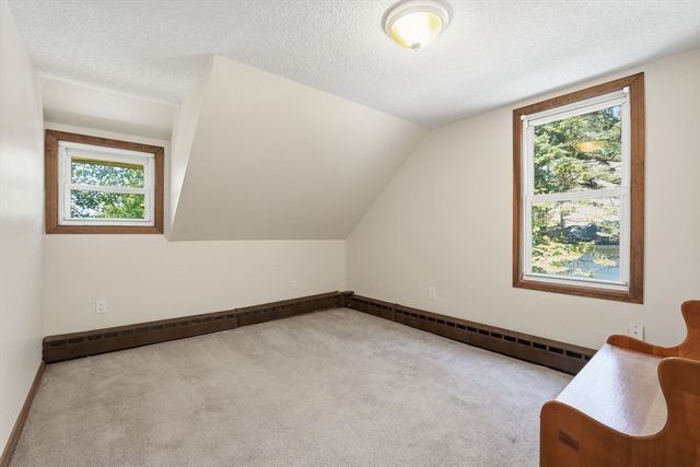 33 Baltimore Ave, Chicopee, MA 01020