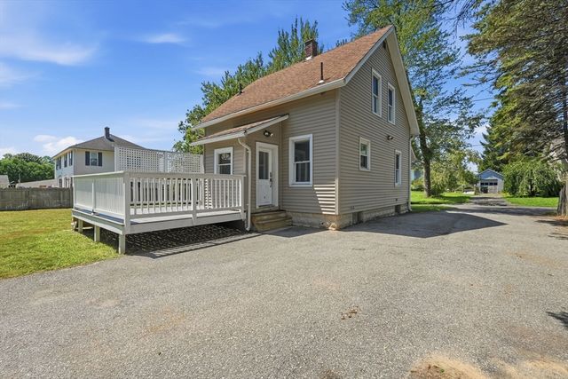 33 Baltimore Ave, Chicopee, MA 01020
