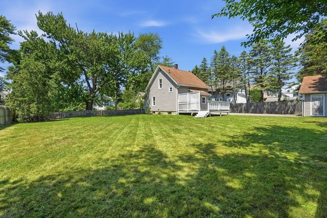 33 Baltimore Ave, Chicopee, MA 01020