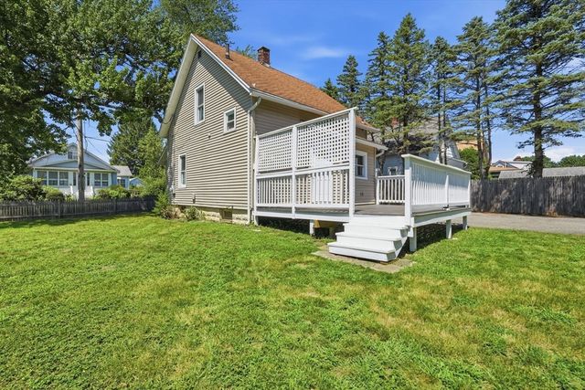 33 Baltimore Ave, Chicopee, MA 01020